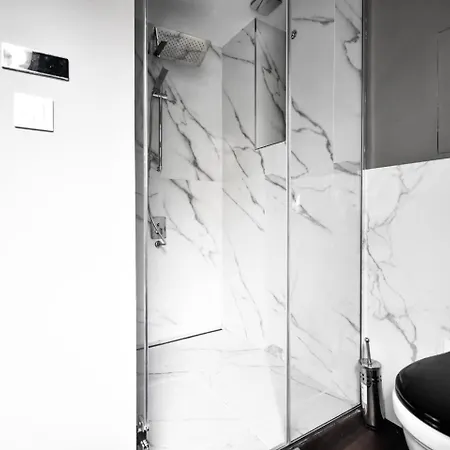 Διαμέρισμα 2bdr Luxury On Prime Location *
